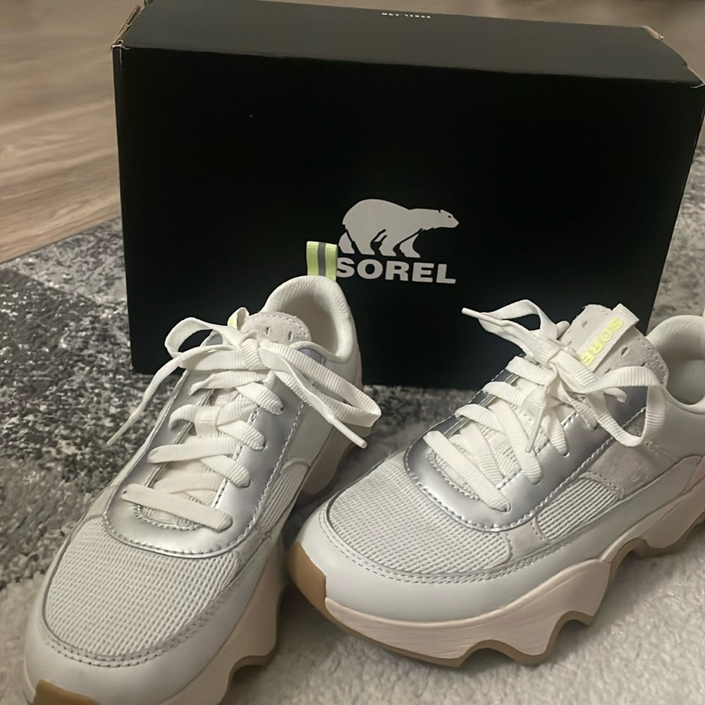 Like New Sorel Kinetic Impa ll Wonder Lace Sneakers in original box worn once